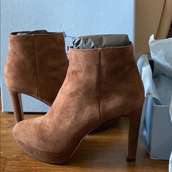 Prada platform suede bootie. - Picture 4 of 16